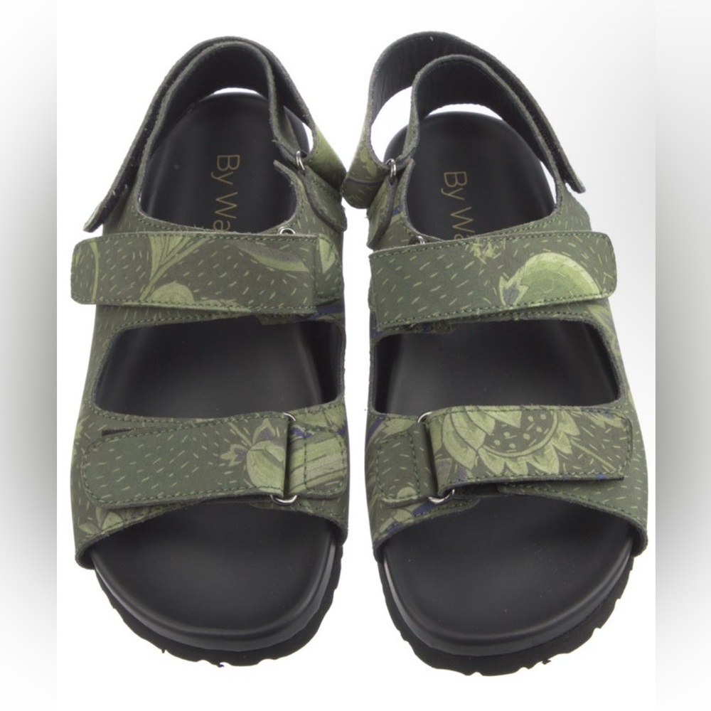 By Walid Dad Sandals